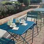 Au Mas De Janita, Et Table D'hotes Cahuzac-sur-Vère