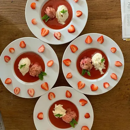 Konukevi Au Mas De Janita, Et Table D'hotes