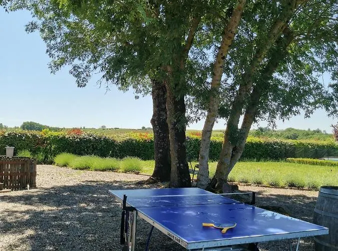 Au Mas De Janita, Et Table D'hotes